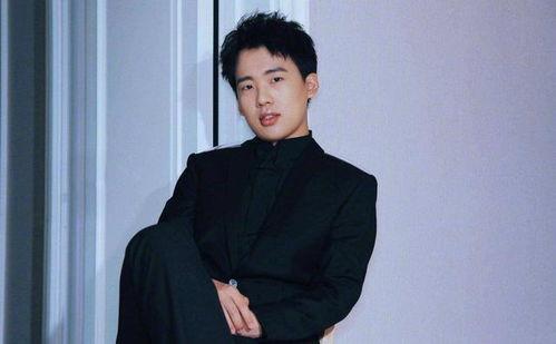 娱乐吃瓜郭麒麟,娱乐界的吃瓜达人,揭秘娱乐圈幕后故事 第2张 娱乐吃瓜郭麒麟,娱乐界的吃瓜达人,揭秘娱乐圈幕后故事 第2张