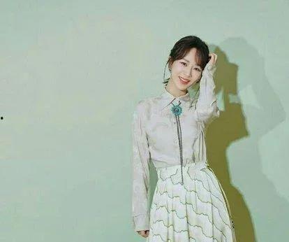 娱乐圈吃瓜爆料杨紫是谁,娱乐圈吃瓜爆料中的焦点人物 第3张 娱乐圈吃瓜爆料杨紫是谁,娱乐圈吃瓜爆料中的焦点人物 第3张